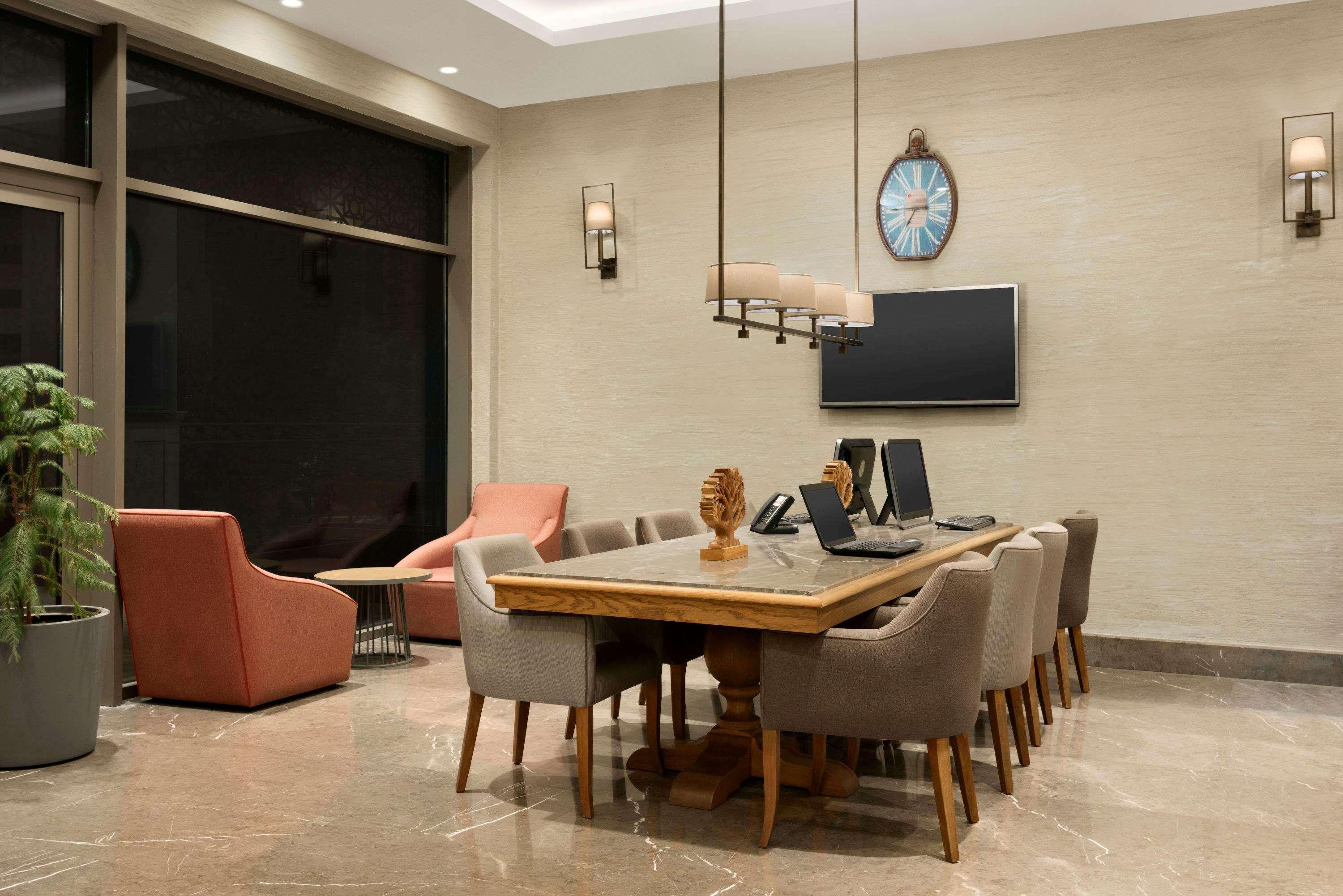 Ramada Hotel & Suites 아다나 외부 사진