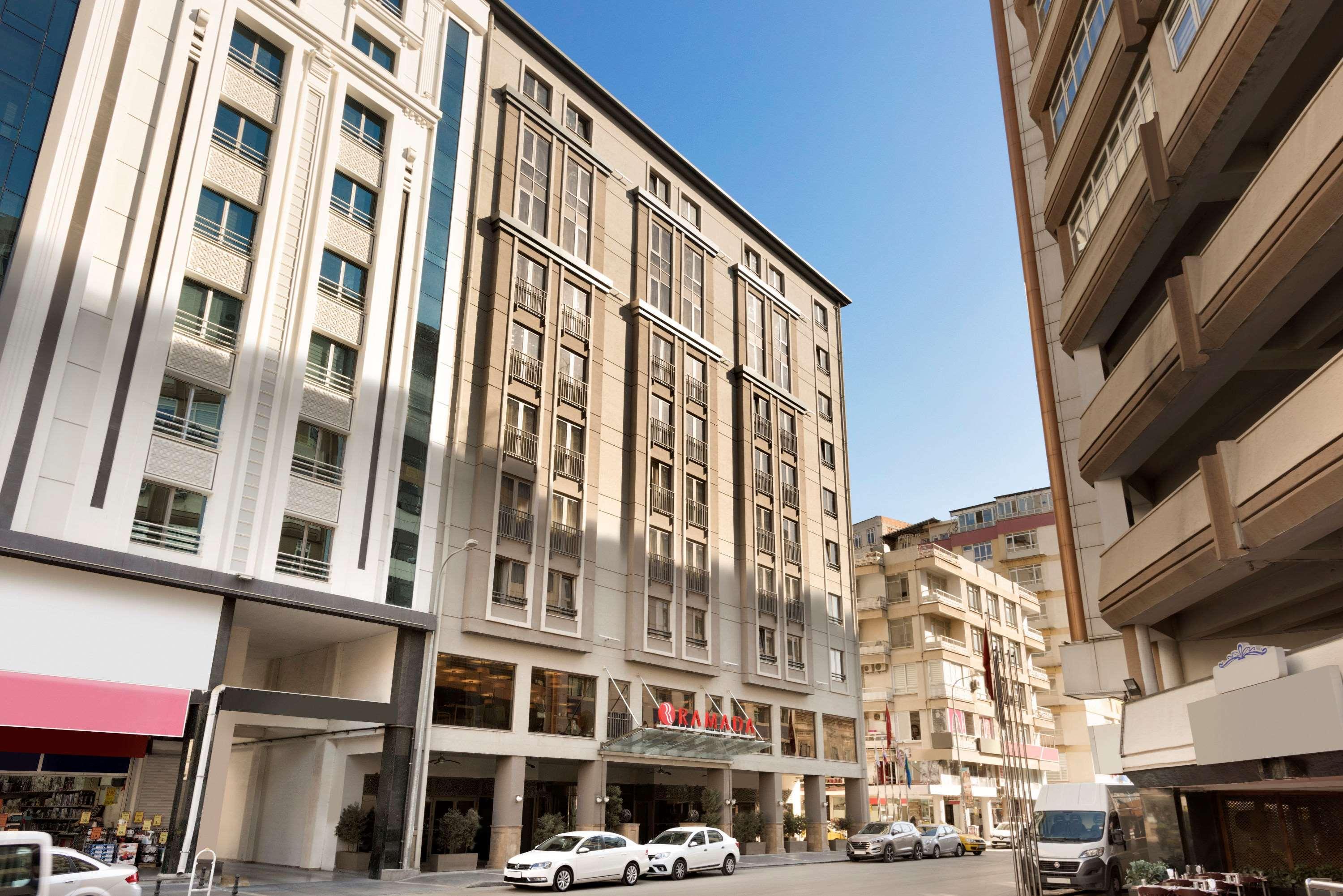 Ramada Hotel & Suites 아다나 외부 사진