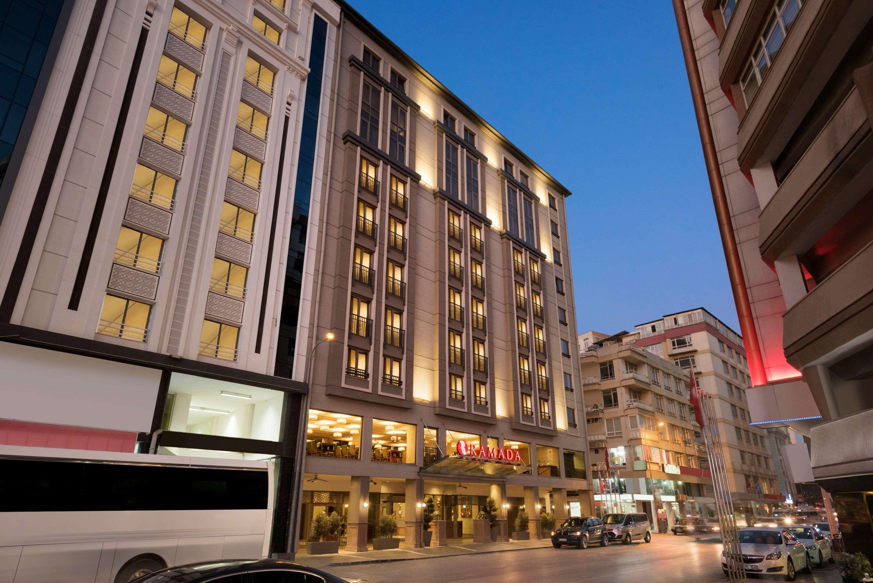 Ramada Hotel & Suites 아다나 외부 사진