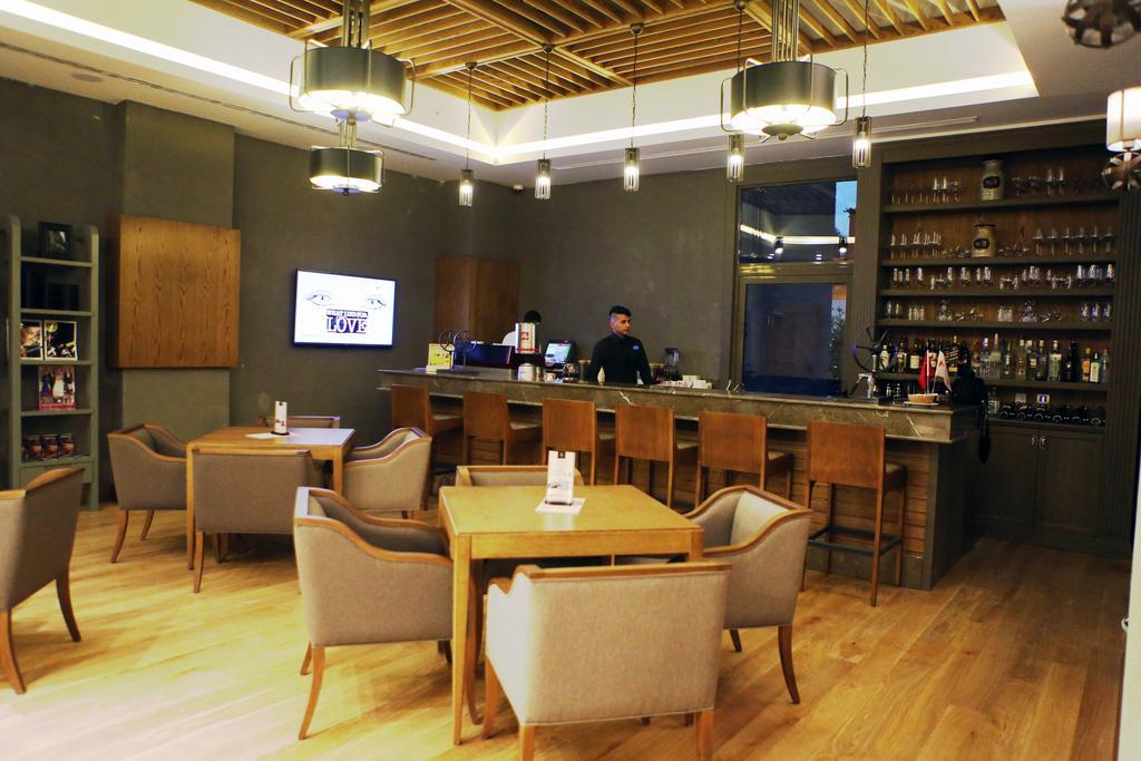 Ramada Hotel & Suites 아다나 외부 사진