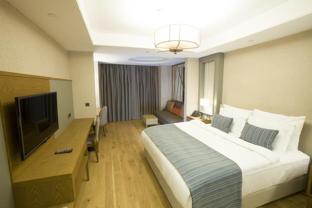 Ramada Hotel & Suites 아다나 외부 사진