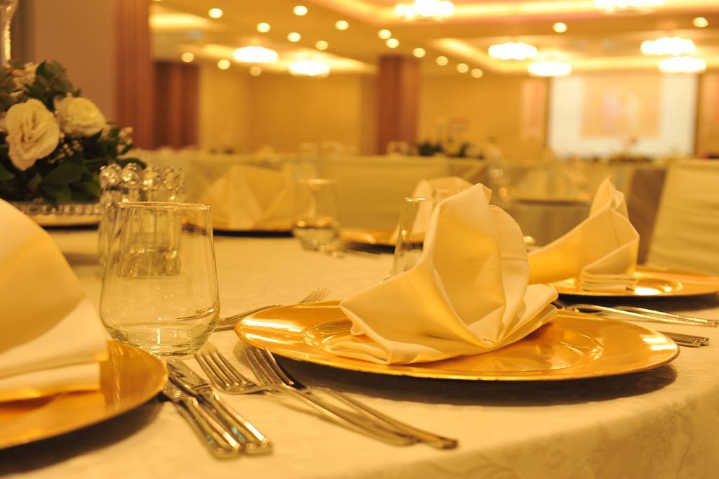 Ramada Hotel & Suites 아다나 외부 사진